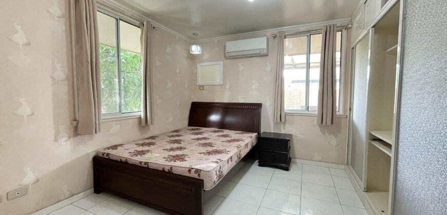 Pre-owned Corner Lot House