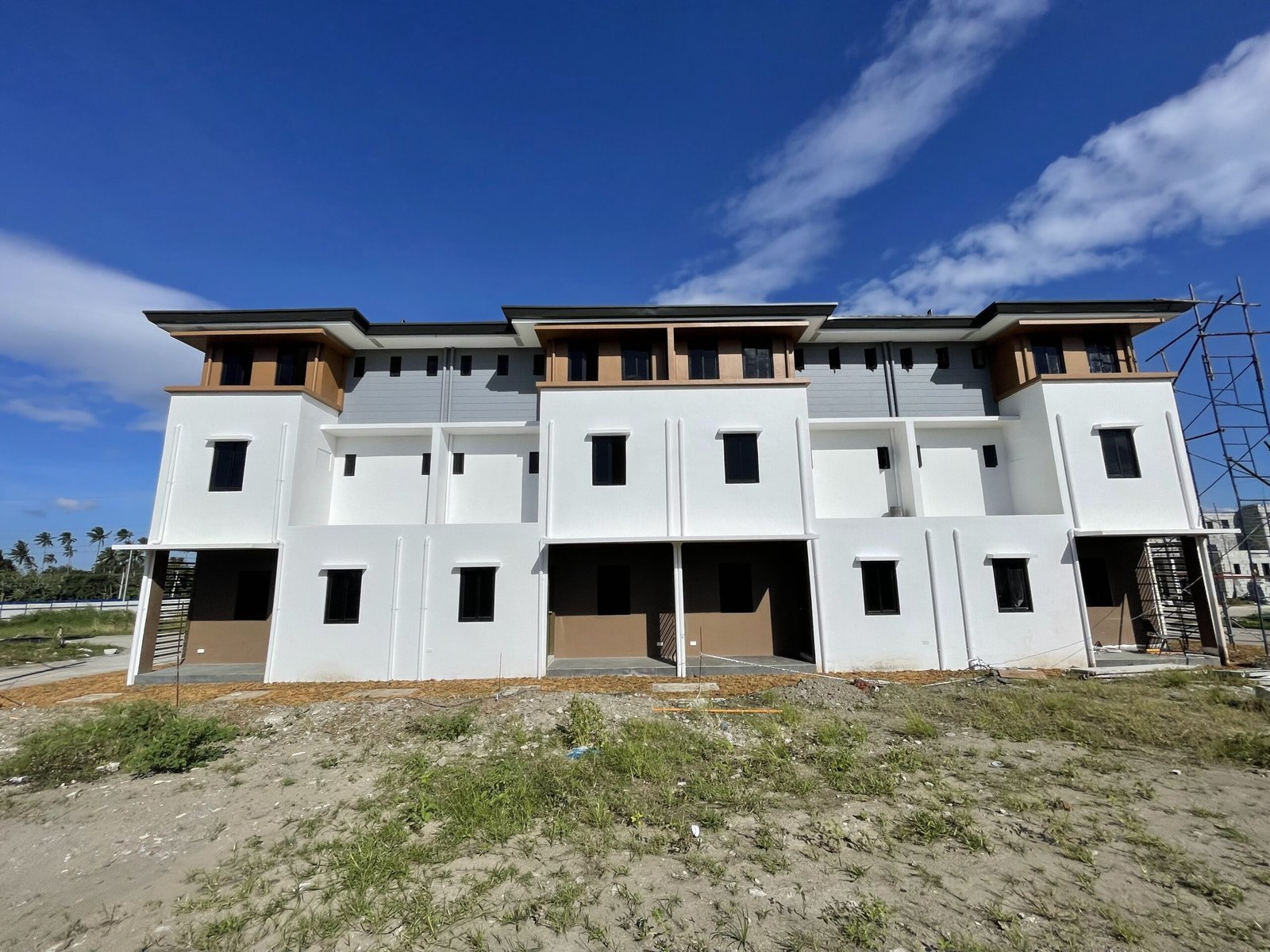 93 SQM TOWNHOUSE IN BATANGAS