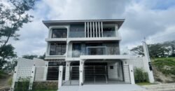 Luxurious Modern Design Tagaytay Home with a Direct View of Taal Lake