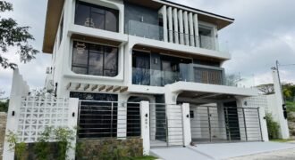 Luxurious Modern Design Tagaytay Home with a Direct View of Taal Lake