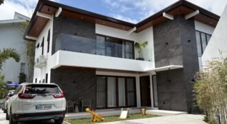 Spacious 4-Bedroom Semi-Furnished House for Sale – 350 SQM Floor Area with 4–5 Car Garage