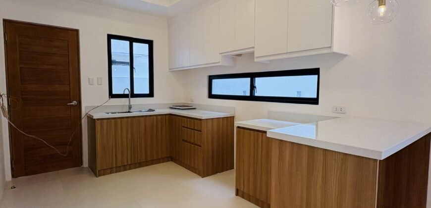 4-Bedroom Modern House for Sale | Sta. Rosa, Laguna 4-Bedroom Modern House for Sale | Sta. Rosa, Laguna