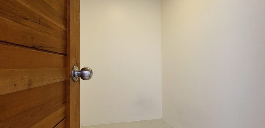 4-Bedroom Modern House for Sale | Sta. Rosa, Laguna 4-Bedroom Modern House for Sale | Sta. Rosa, Laguna