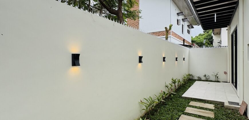 4-Bedroom Modern House for Sale | Sta. Rosa, Laguna 4-Bedroom Modern House for Sale | Sta. Rosa, Laguna