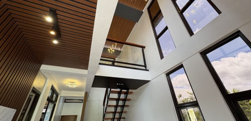 Silang Cavite House for Sale – 4BR Modern Home Near Tagaytay with Backyard Jacuzzi