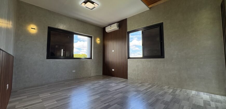 Silang Cavite House for Sale – 4BR Modern Home Near Tagaytay with Backyard Jacuzzi