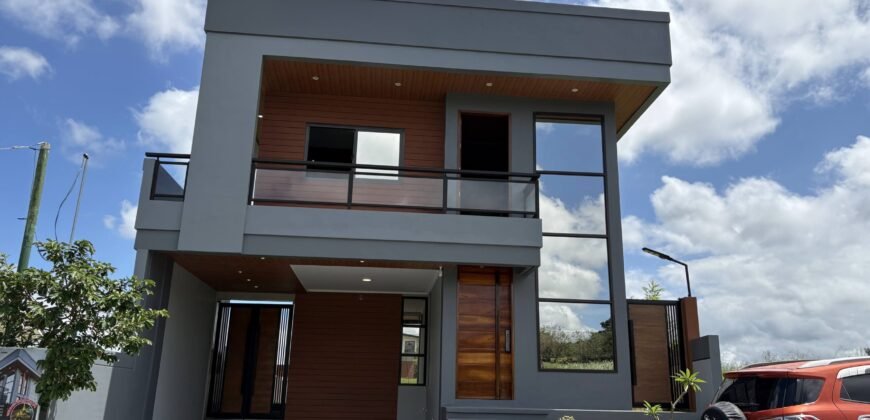 Silang Cavite House for Sale – 4BR Modern Home Near Tagaytay with Backyard Jacuzzi