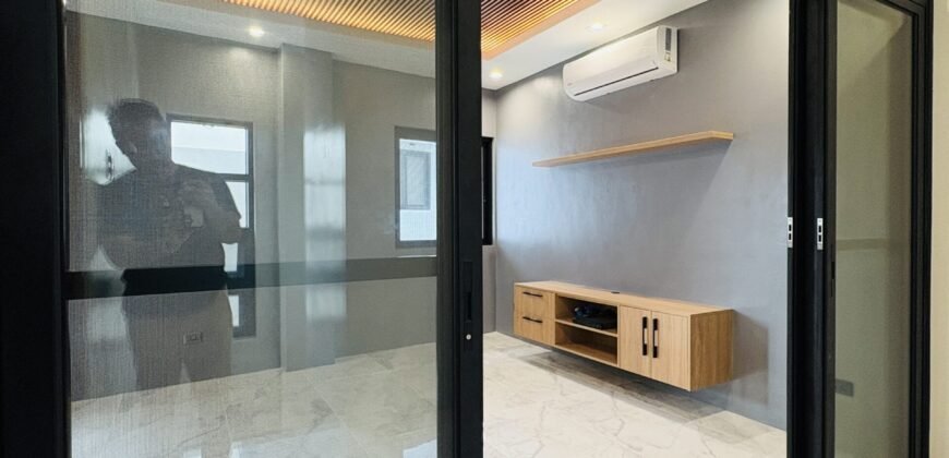 Tagaytay House for Sale – 4BR Modern Home with Roof Deck & Entertainment Room