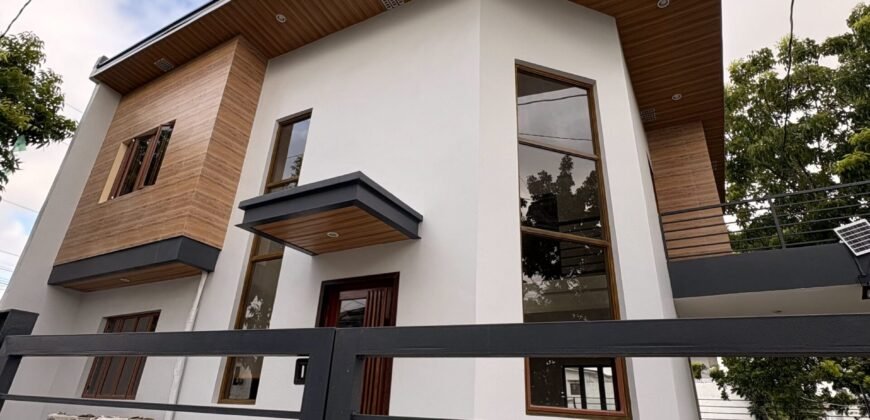 For Sale: Elegant 4BR Modern Corner Home in South Springs Residential Estates, Biñan Laguna For Sale: Elegant 4BR Modern Corner Home in South Springs Residential Estates, Biñan Laguna