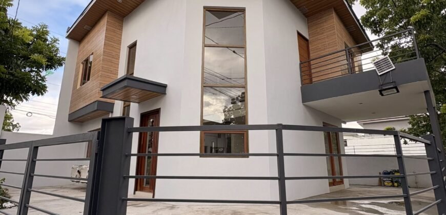 For Sale: Elegant 4BR Modern Corner Home in South Springs Residential Estates, Biñan Laguna For Sale: Elegant 4BR Modern Corner Home in South Springs Residential Estates, Biñan Laguna