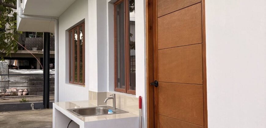 For Sale: Elegant 4BR Modern Corner Home in South Springs Residential Estates, Biñan Laguna For Sale: Elegant 4BR Modern Corner Home in South Springs Residential Estates, Biñan Laguna