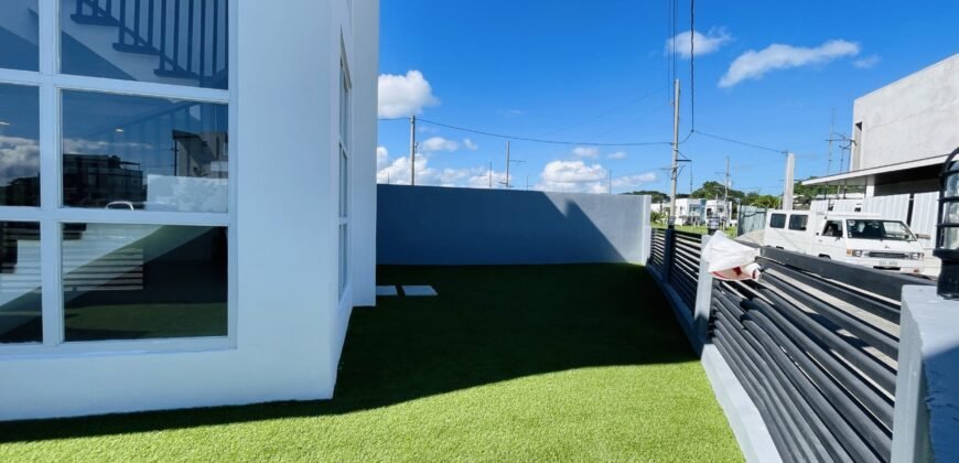 Modern 3-Bedroom Corner Home for Sale in West Wing Residences, Sta. Rosa, Laguna Modern 3-Bedroom Corner Home for Sale in West Wing Residences, Sta. Rosa, Laguna