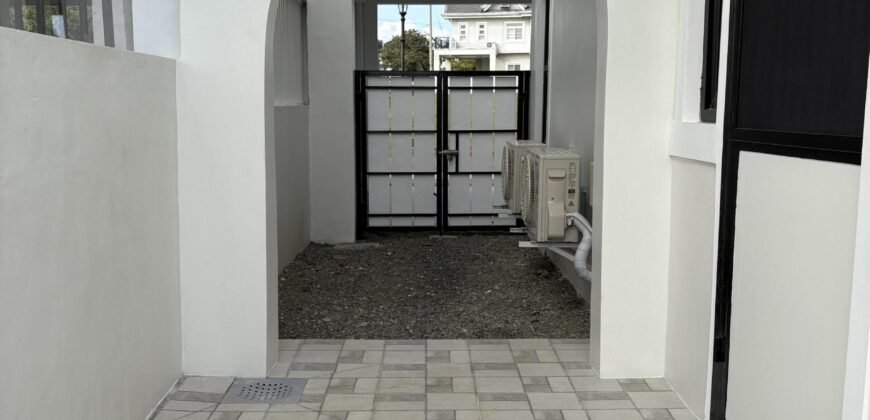 Brand New 4 Bedroom House for Sale in South Forbes Silang Cavite | Chateau De Paris