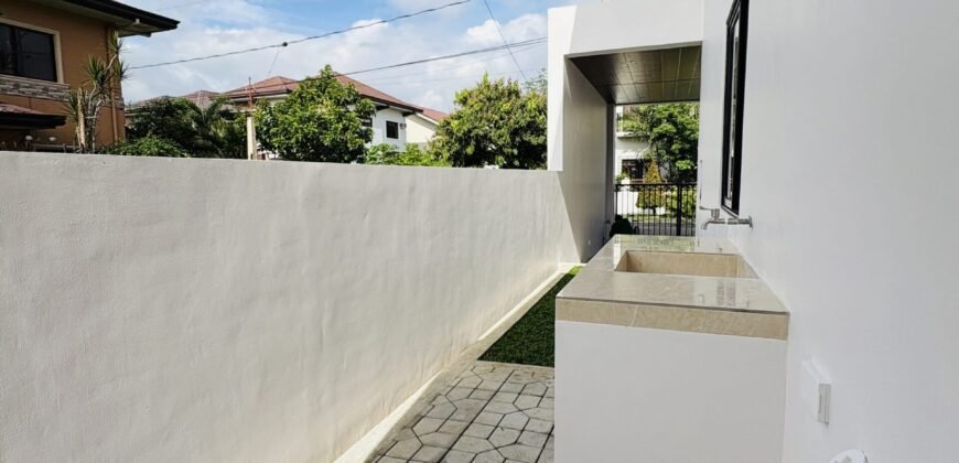 4 Bedroom House for Sale in Jubilation South, Biñan, Laguna | Near Nuvali & SLEX