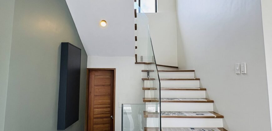 4 Bedroom House for Sale in Jubilation South, Biñan, Laguna | Near Nuvali & SLEX