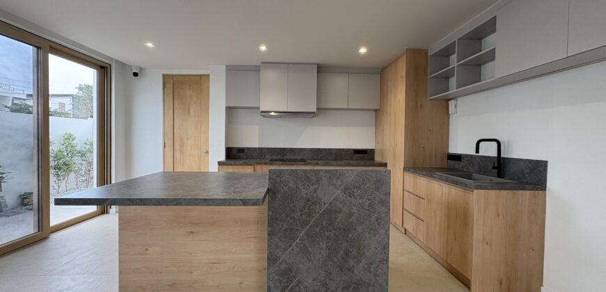 Modern 4-Bedroom Home for Sale in Treveia 🌿