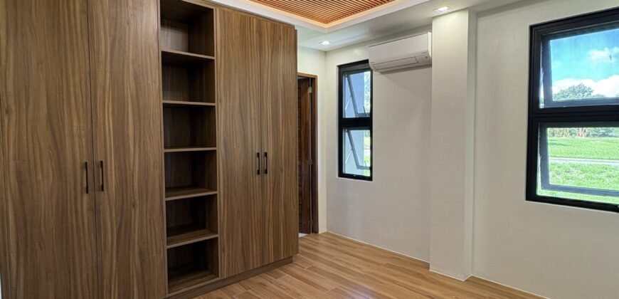 5BR Modern Pool Home for Sale in Royale Tagaytay