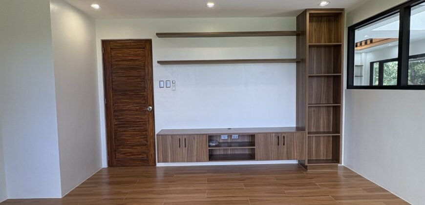 5BR Modern Pool Home for Sale in Royale Tagaytay