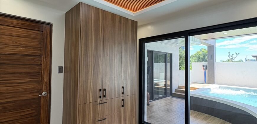 5BR Modern Pool Home for Sale in Royale Tagaytay