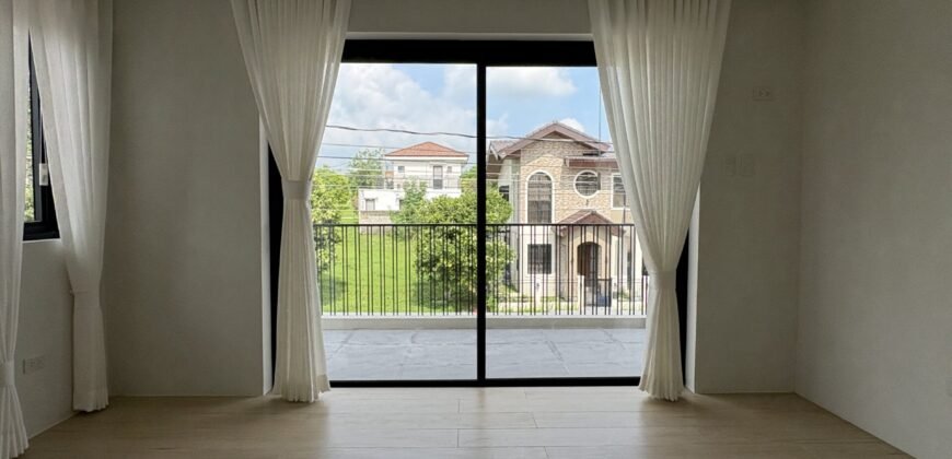 4BR Modern House for Sale in South Forbes Villas
