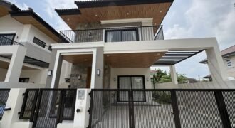 4BR Modern House for Sale in South Forbes Villas