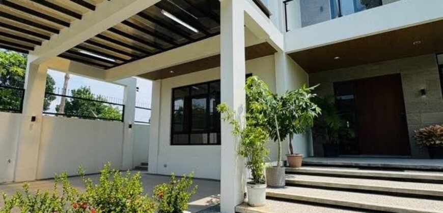 5BR Modern Corner Mansion for Sale in Southpeak San Pedro
