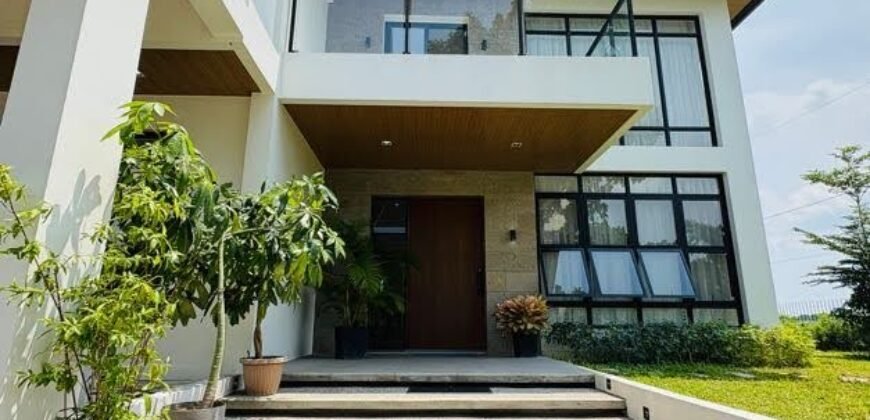 5BR Modern Corner Mansion for Sale in Southpeak San Pedro