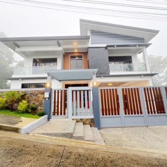 Modern Fairway Vacation Home in Royale Tagaytay Estates