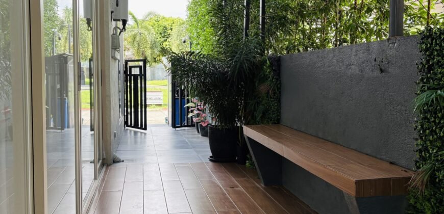 Smart Home Mansion with Pool in Tokyo Mansions, South Forbes