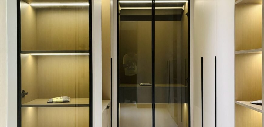 Smart Home Mansion with Pool in Tokyo Mansions, South Forbes