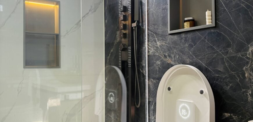 Smart Home Mansion with Pool in Tokyo Mansions, South Forbes