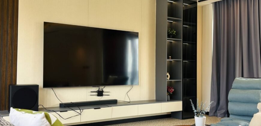 Smart Home Mansion with Pool in Tokyo Mansions, South Forbes