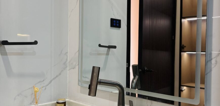 Smart Home Mansion with Pool in Tokyo Mansions, South Forbes