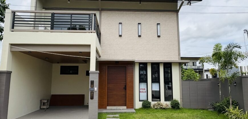 Brand New House with En-Suite Attic in Sonoma Santa Rosa | P21M