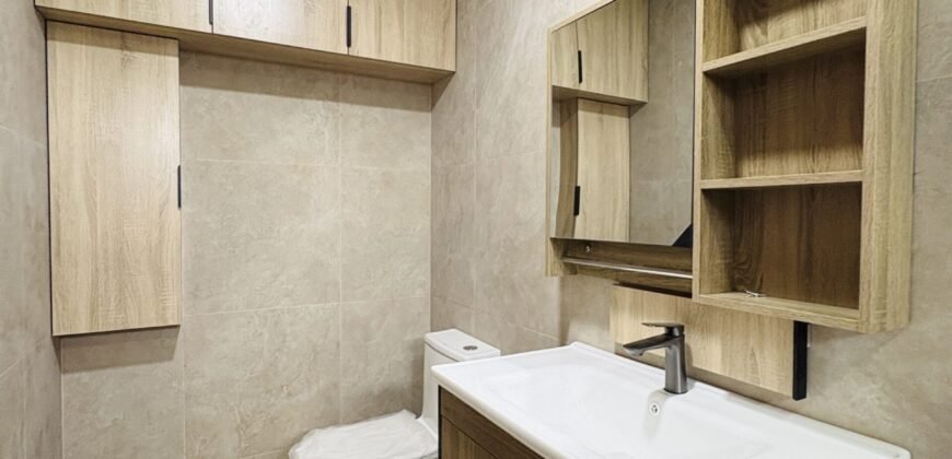Brand New House with En-Suite Attic in Sonoma Santa Rosa | P21M