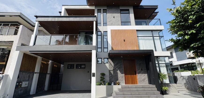 Solar-Powered 6BR Mansion in Bali Mansions South Forbes | ₱55M