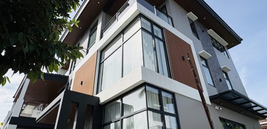 Solar-Powered 6BR Mansion in Bali Mansions South Forbes | ₱55M