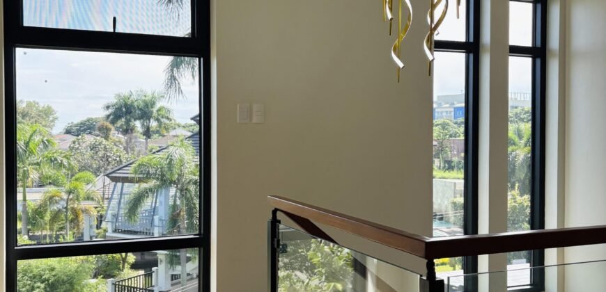 Solar-Powered 6BR Mansion in Bali Mansions South Forbes | ₱55M